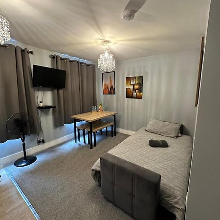 Cosy 2 Bedrooms Apartment London Eksteriør billede